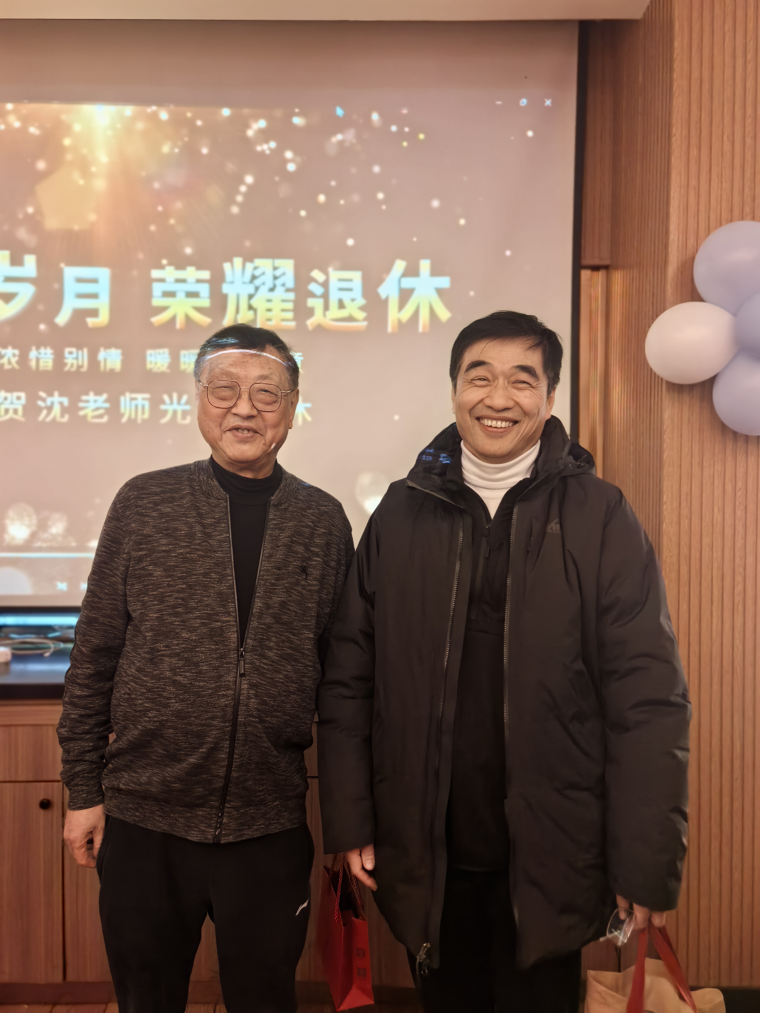 通用的占位符缩略图